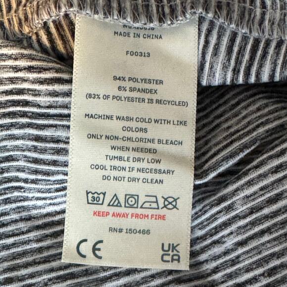 We Wander WeFlex Long Sleeve Top Gray Stripe NWT Size Large Crisscross Back - Picture 6 of 8